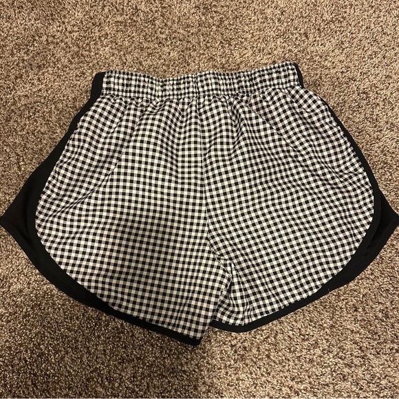 Nike Black and White Athletic Shorts gingham print size XS - Picture 4 of 5